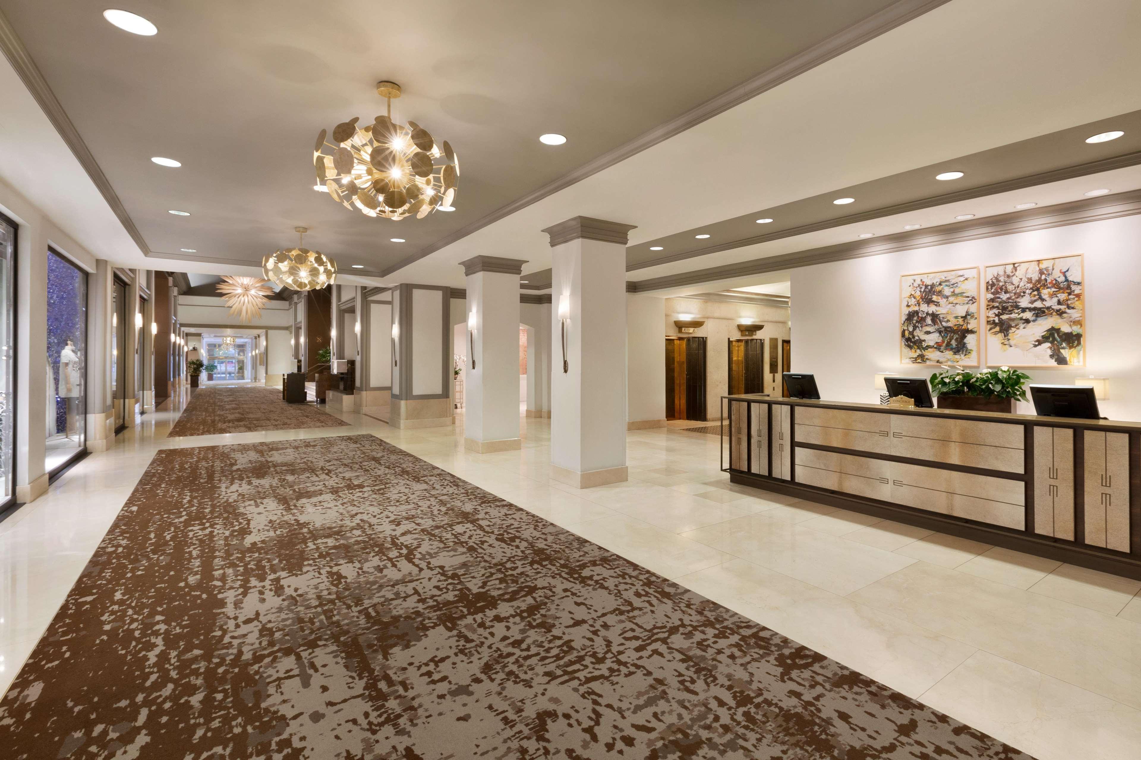 فندق فيرمونت فانكوفر المظهر الخارجي الصورة The lobby of the hotel